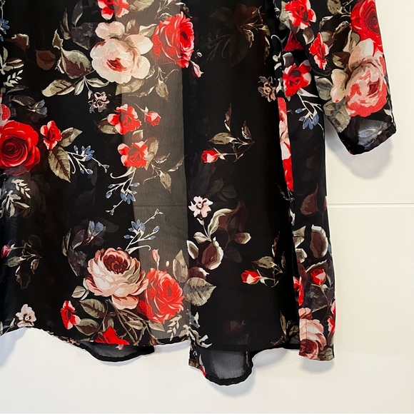 Open Floral Kimono Style Top - Picture 12 of 14